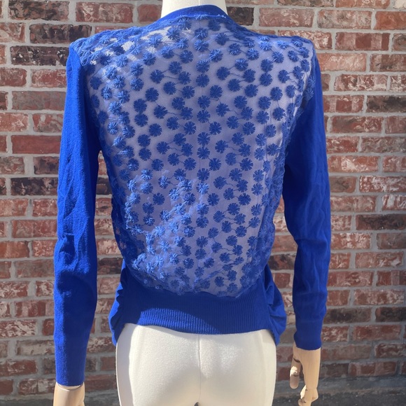 Blue cardigan with a sheer floral lace back and shoulders / approx S/M / EUC - Picture 8 of 9